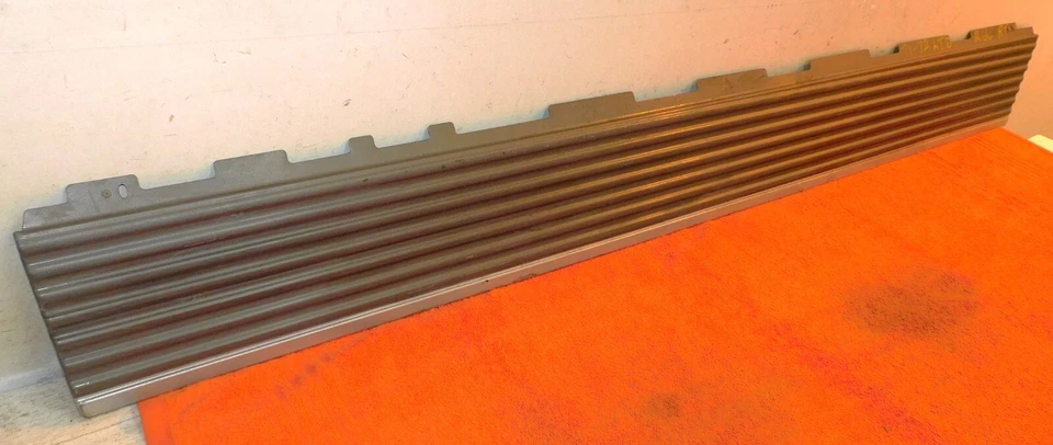 Ford LTD Brougham 1971 1972 techo rígido convertible nuevo de lote puerta derecha panel de acabado exterior Foto 1 de 4