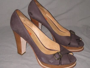 Zapatos de salón Michael Kors punta abierta. Talla 9,5. Cuero marrón. Tacón apilado en bloque de 4,25 pulgadas. - Imagen 1 de 5