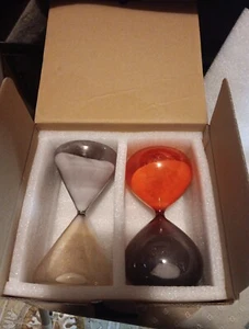 Set Of 2 Sand Timer Hour Glasses - Picture 1 of 2