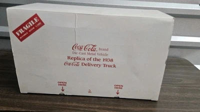 DANBURY MINT 1/24 Coca-Cola Delivery Truck 1938 Die-Cast NIB New Rare  - Image 1 of 4
