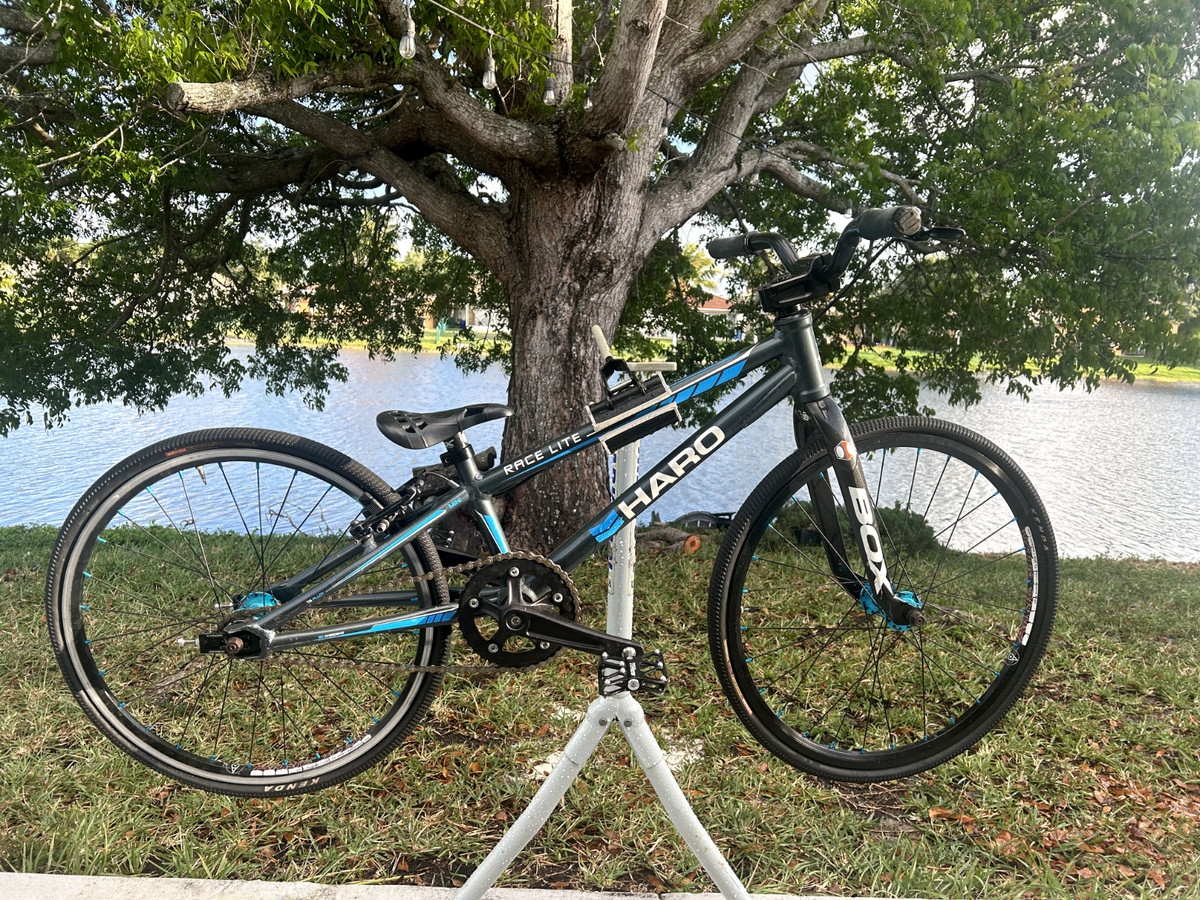 C523　限定特価　整備済み★ブリヂストン　アルベルト★ 中古自転車 【27インチ　ライトブルー 】 C523 限定特価 整備済み☆ブリヂストン アルベルト☆ 中古自転車 【27