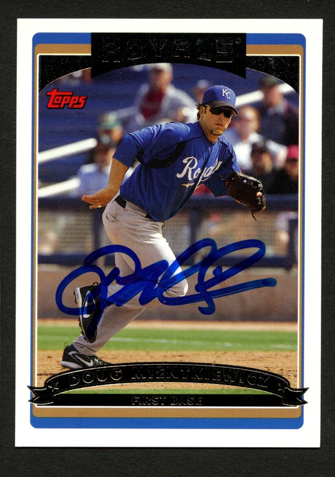 Doug Mientkiewicz #UH13 signed autograph auto 2006 Topps Baseball Trading Card  - Image 1 of 1