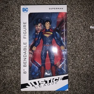 DC Justice League SUPERMAN Bendable Figure - Picture 1 of 2