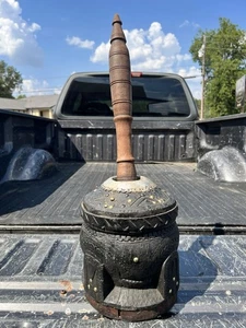 Molinillo de café beduino de madera antiguo tribal tallado a mano madera de hierro mahbash africano - Imagen 1 de 24