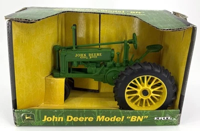 Vintage ERTL John Deere Model BN 1/16 Die-Cast Tractor With Box Farm Toy - Image 1 of 4