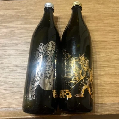 Godzilla & King Ghidorah Empty liquor bottles 2Set Japan Edition Rare LTD - Image 1 of 4