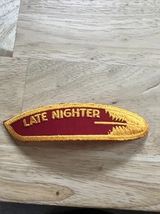 Vtg YMCA Indian Guides Late Nighter Yellow/Red Feather Patch Badge NOS - Picture 1 of 6