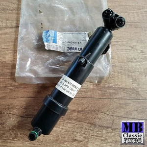 Mercedes Benz W203 Genuine Headlight washer nozzle C class C320 C200 C220 C350 - Picture 1 of 6