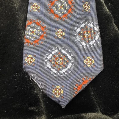 Corbata de colección Tiffany Collection Excello para hombre patrón medallón seda años 90 Foto 1 de 4