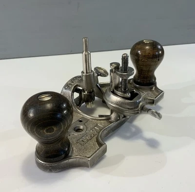 VINTAGE STANLEY No 71 ROUTER PLANE WITH  DEPTH STOP & FENCE & 2 CUTTERS - Image 1 of 4