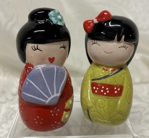 Salz und Pfefferstreuer Kokeshi Puppe 2er Set Porzellan Weltmarkt unbenutzt - Bild 1 von 8