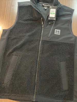NEW WITH TAGS Under Armour Mens Mission Vest Water Resistant UA - Image 1 of 4