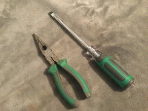 COMMERCIAL ELECTRIC SLOTTED SCREWDRIVER 5/16"x6" & 8”NEEDLE NOSE PLIERS FREESHIP - Picture 1 of 8