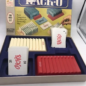 JUEGO DE CARTAS RACK-O COMPLETO VINTAGE Milton Bradley 1966 2 3 o 4 JUGADORES SOCIOS  - Imagen 1 de 6