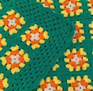 Vintage 70's Crocheted Granny Squares Yarn Art Afghan Throw & Pillow - Picture 1 of 9