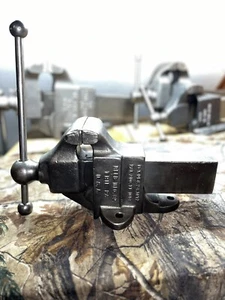 Antique Reed No. 104 Bench Vise Good Condition - Picture 1 of 13