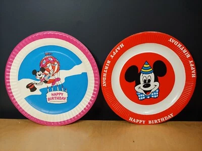 11 Platos de Papel Disney Mickey Mouse De Colección (4 Estilo Rojo, 7 Estilo Azul) Arte Estilo Antiguo Foto 1 de 4