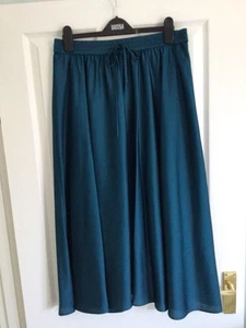 M&S Ladies ‘Teal’ Satin Slip Skirt Size 14 Midiaxi Elastic Waist Lined BNWT - Picture 1 of 4