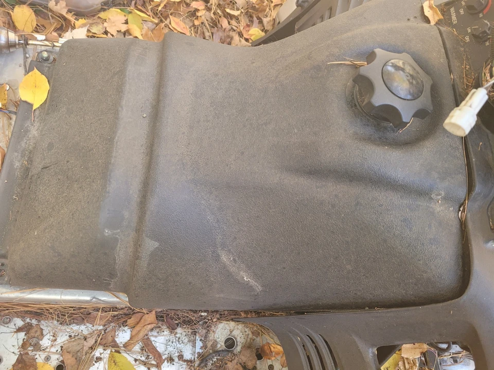 1997-2006 Yamaha Vmax Phazer Venture Srx Sxr Viper Sx 500 600 700 Gas Fuel Tank - Image 1 of 1