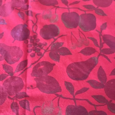 "Mantel rojo fruta caja y barril Marimekko JULA 58x100"" LEER Foto 1 de 4