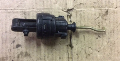 92 93 Mercedes Benz 500SEL Rear Driver Door Lock Vacuum Actuator Mechanism M94 - Image 1 of 3