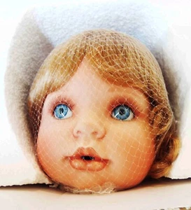 MUJER RUBERT SENTADO NIÑO PEQUEÑO VESTIDO 28 in MUÑECA DE PORCELANA OBRAS DE ARTE #323 NUEVO SIN PRECIO BASE - Imagen 1 de 12