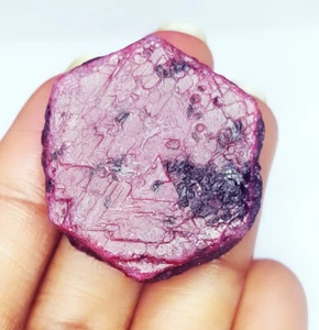 Gemas opacas de rubí rojo natural sin cortar de 140,06 quilates con piedras preciosas sueltas sin cortar - Imagen 1 de 8