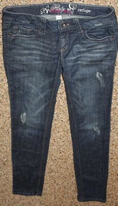 Womens Refuge Blue Jeans Flirty Everyday Skinny Distressed Sz 4R act 28W 30L EUC - Picture 1 of 5
