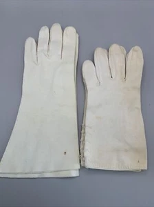 Lote de 2 pares de guantes blancos/crema años 50 - 60 - Imagen 1 de 5