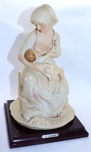 GIUSEPPE ARMANI SCULPTURE /Maternity/ Mother & Child Breastfeeding/ Capodimonte - Picture 1 of 6