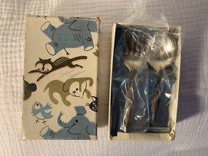 UNOPENED Vintage Wm Rogers Silver Plate BABY Spoon and Fork Set SWEEP Pattern - Picture 1 of 5