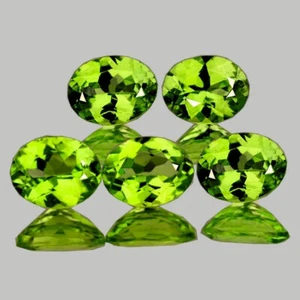 3.7x3 mm 5 pcs Oval Top Rainbow Sparkles Green Demantoid Garnet {IF-VVVS} - Picture 1 of 2