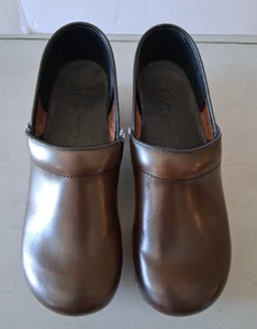 Dansko Professional Cordovan Cabrio Women's Clog U.S. 10.5, E.U. Size 41 Narrow - Picture 1 of 11