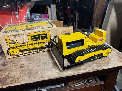 VINTAGE YELLOW TONKA BULLDOZER NO. 2300 NIB USA 1960's Pressed Steel WOW!! - Image 1 of 4
