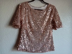 Blusa/top manga corta SAHARA rubor champán lentejuelas completas brillantes talla S nueva con etiquetas - Imagen 1 de 12
