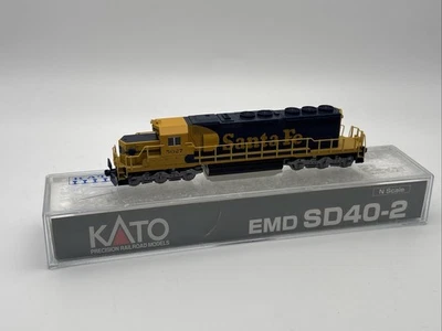 KATO N Scale EMD SD40-2 Snoot Nose AT&SF 5027 DC/DCC Ready - Image 1 of 2