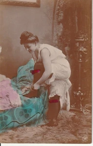 CARTE POSTALE LOT 5 CPA COLORISE PHOTO CARTE POSTALE 1904 FEMME LINGERIE STUDIO - Picture 1 of 6