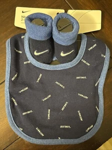 NIKE Baby Booties and Bib Set Size 0-6 Months Newborn Blue Shower Gift NWT - Picture 1 of 3
