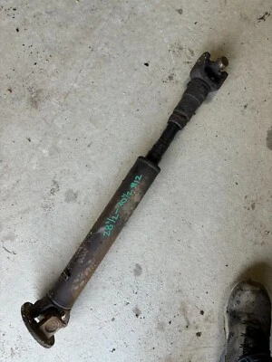1973 1981 1987 88 CHEVROLET GMC K20 K10 K1500 FRONT DRIVESHAFT 28-1/2"-30-1/2" O - Image 1 of 4