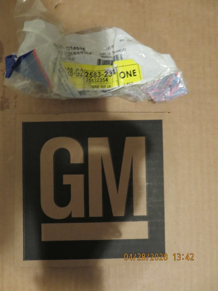 Kit de cilindro de bloqueo de encendido de columna de dirección ACDelco para Chevy Olds Pontiac NUEVO GM Foto 1 de 3