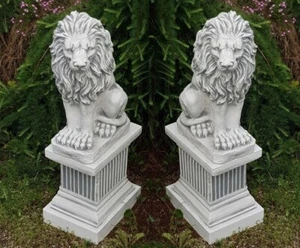🔶Löwen Steinfiguren mit Sockel 2er SET Säule Gartenfigur Steinkunst BLACKFORM - Bild 1 von 11