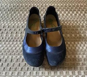 NAOT Navy Blue Suede + Leather Mary Janes Flats Comfort Shoes 40 / 9 - Picture 1 of 10