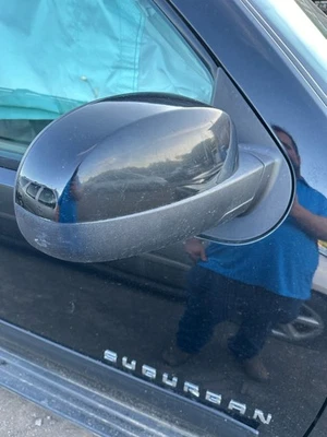 Used Right Door Mirror fits: 2014 Chevrolet Suburban 1500 Power w/turn signal w/ - Image 1 of 4