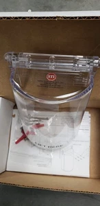 Tapón Bopper STI-6518 con bisagra cargada por resorte - Cubierta protectora transparente - Imagen 1 de 3