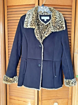 Abrigo Liz Claiborne Talla Mediana Forro de Piel de Leapord Negro Abotonado Delantero-¡Tan Suave! Foto 1 de 4
