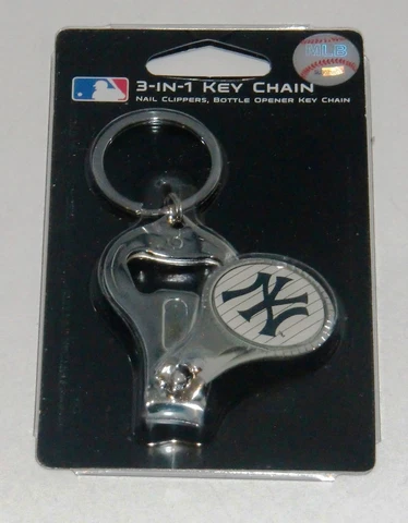 New York Yankees 3-IN-1 Metal Key Chain with Team Emblem MLB Licensed Baseball Cover