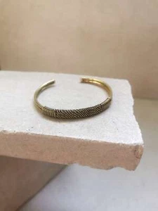 Armband aus goldenem Messing, Armreif aus Messing gold gewickelt gedreht, minima - Picture 1 of 8