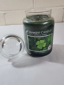 Yankee Candle LUCKY SHAMROCK Large Jar 22 Oz Green Housewarmer New Wax Fresh - Picture 1 of 5