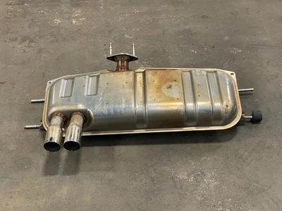 Silenciador de tubo de escape trasero Mazda Miata 2016-2019 OEM #A0,19 Foto 1 de 4