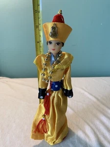 Vintage Asian 11”Doll - Imagen 1 de 5